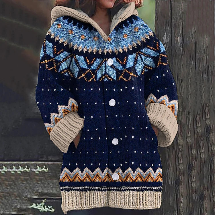 Elegante Damen Kapuzenstrickjacke mit klassischem Fair Isle Muster. Warme Strickmode für Alltag & Freizeit.
