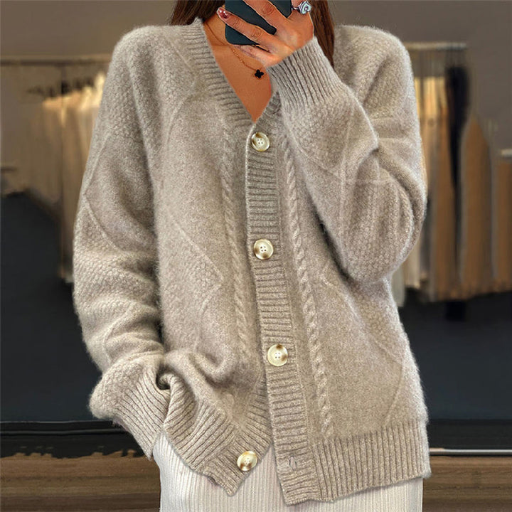 Elegante Damen-Strickjacke in Grau, Langarm-Cardigan ideal für Herbst- & Wintermode, vielseitig kombinierbar.