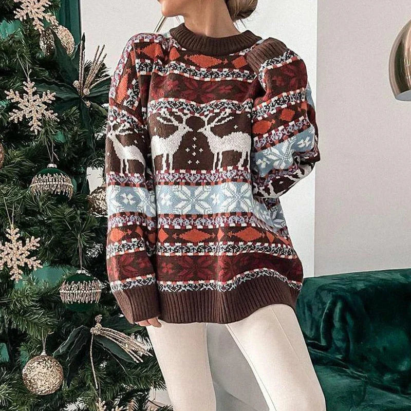 Festlicher Damen Strickpullover mit Rentier-Motiv für Weihnachten. Bequeme Wintermode, perfekt als Geschenkidee.