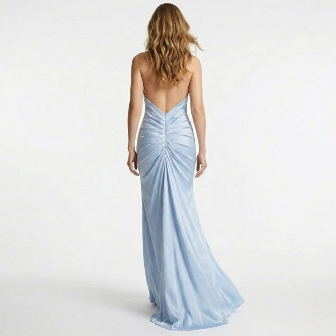 Festliches langes Damen Partykleid mit tiefem Ausschnitt, glamourös & elegant für besondere Anlässe.