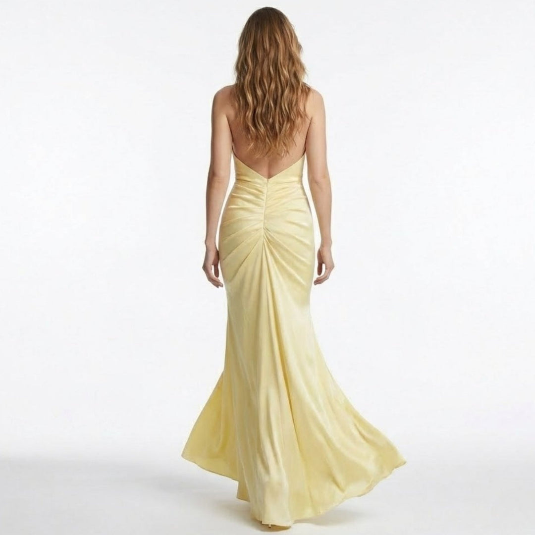 Langes Damen Party- & Abendkleid, glamourös, mit tiefem V-Ausschnitt & elegantem Rückendetail.