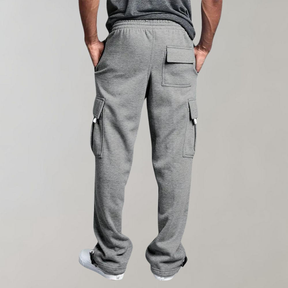 Schwarze Herren Cargo-Jogger, locker geschnitten, komfortable Sweatpants ideal für Freizeit und Sport.
