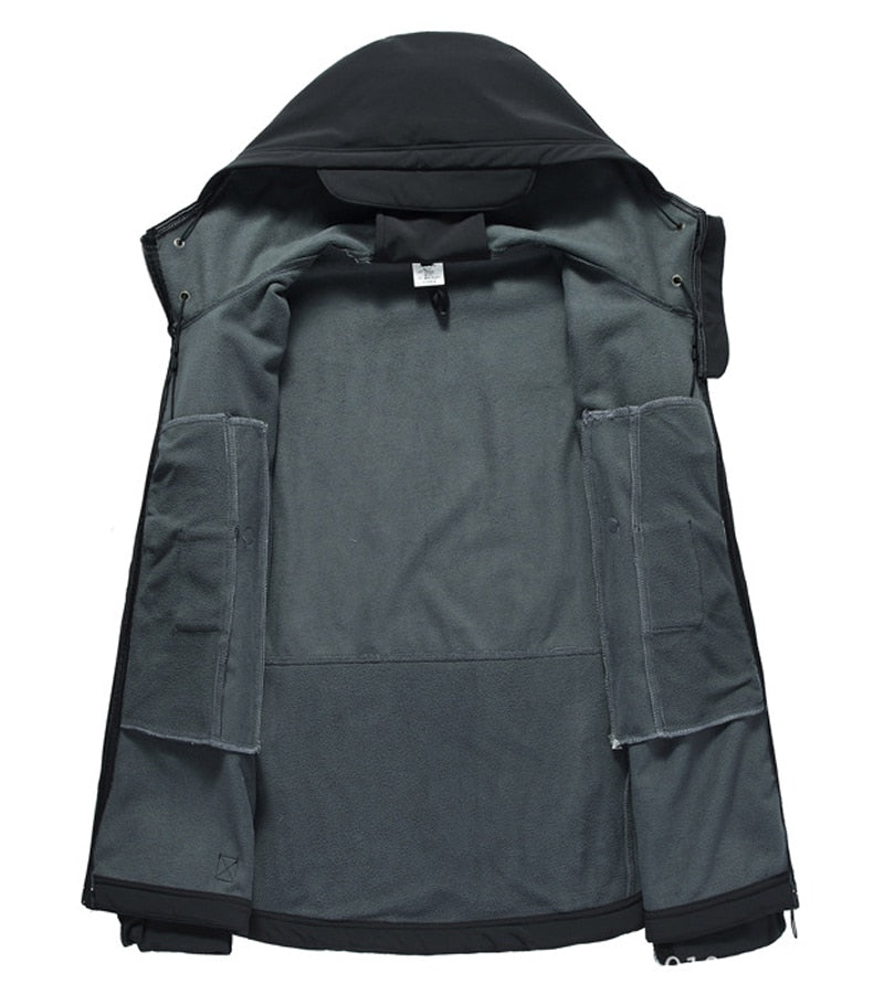 Wasserdichte Herren Outdoor-Abenteuerjacke in Militärgrün. Taktisch, robust & winddicht mit Reißverschluss.