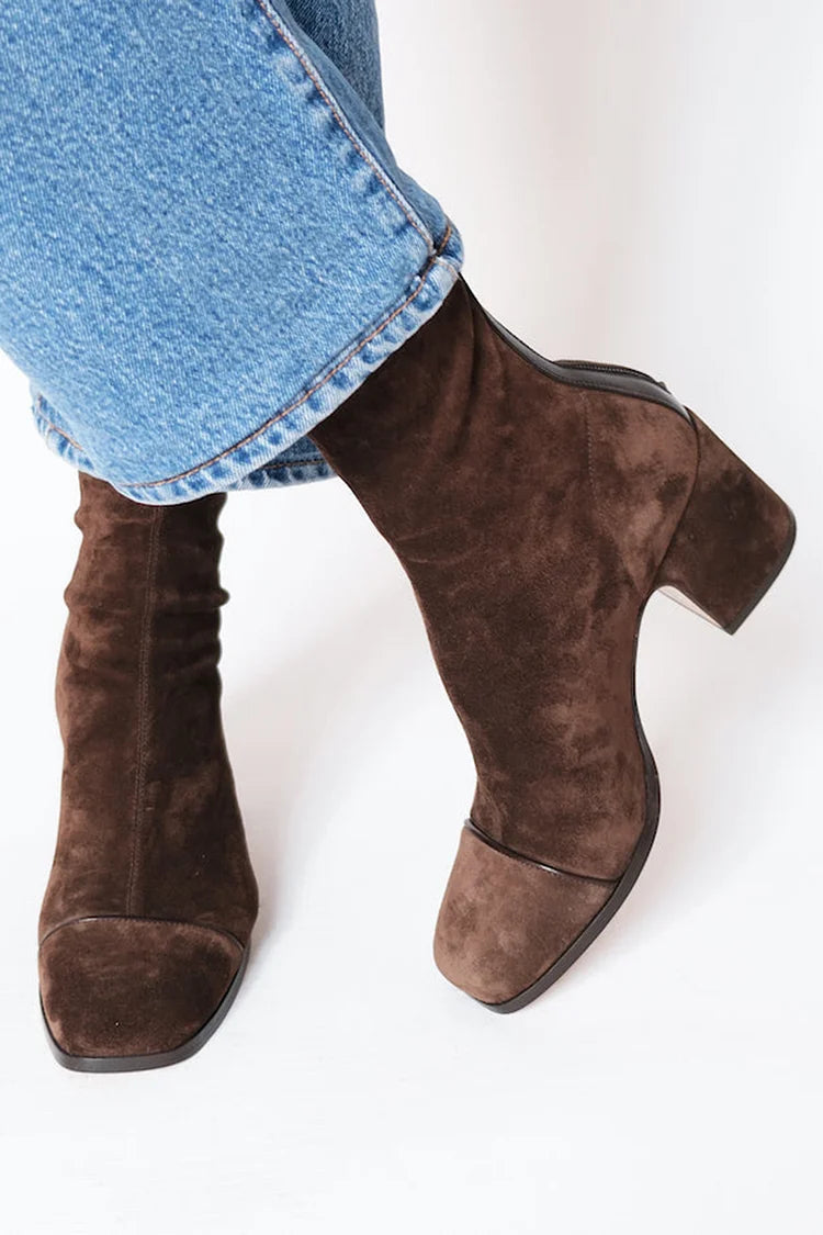 Greta Damen Ankle Boots in Braun, ideal für warmen Winterstil und bequeme Alltagsmode.