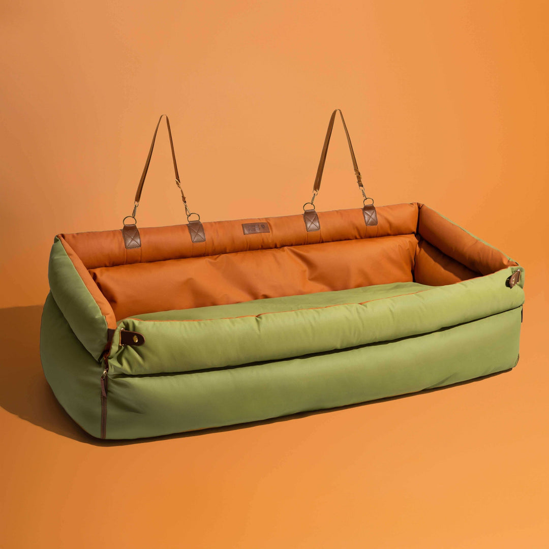 "Großer, stilvoller Deluxe-Hundesitz aus Kunstleder fürs Auto mit dicker Polsterung und erweiterbarem Liegebereich"