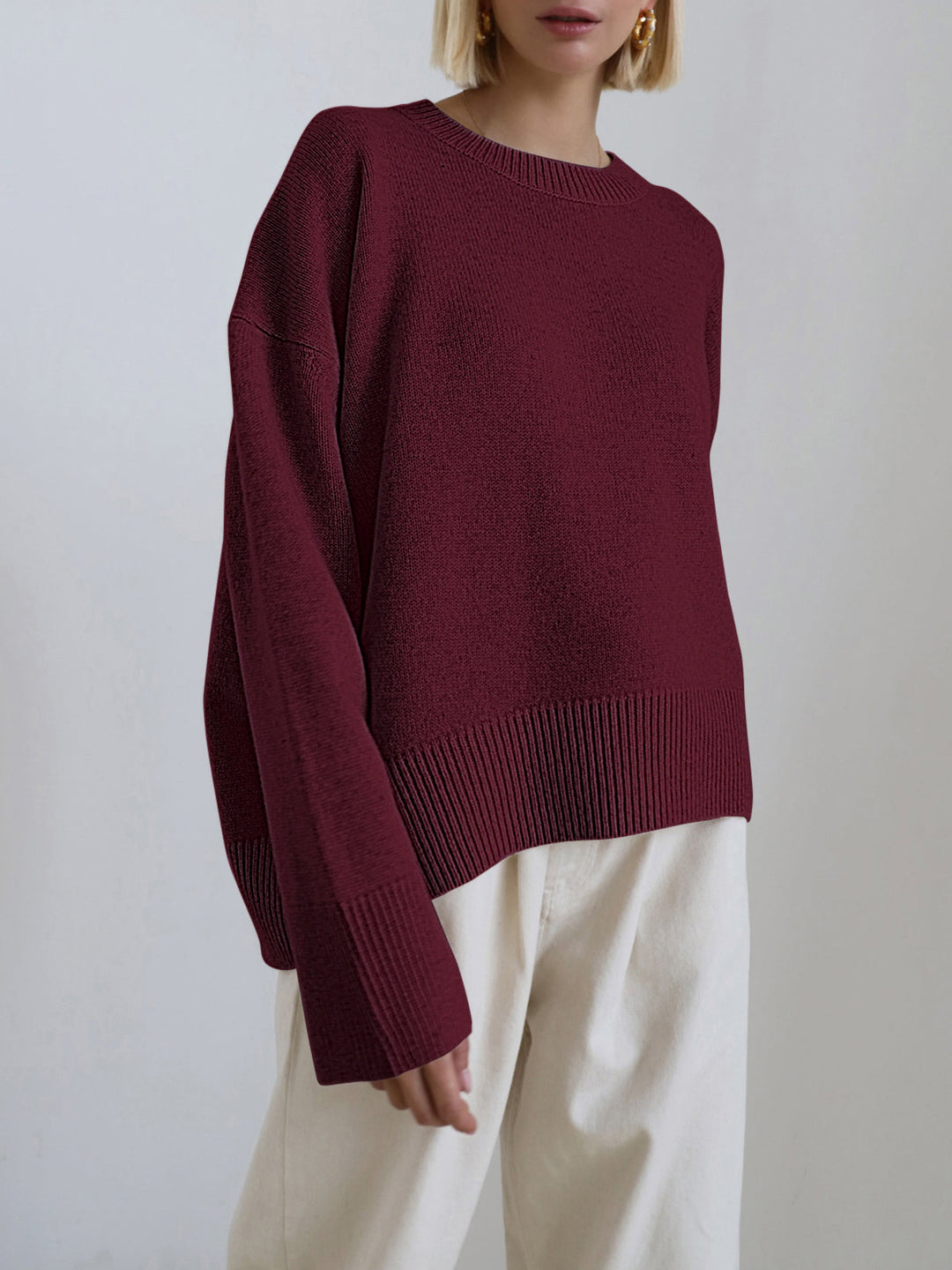 Warmer bordeauxroter Oversize Winterpullover Damen, lässig & elegant.