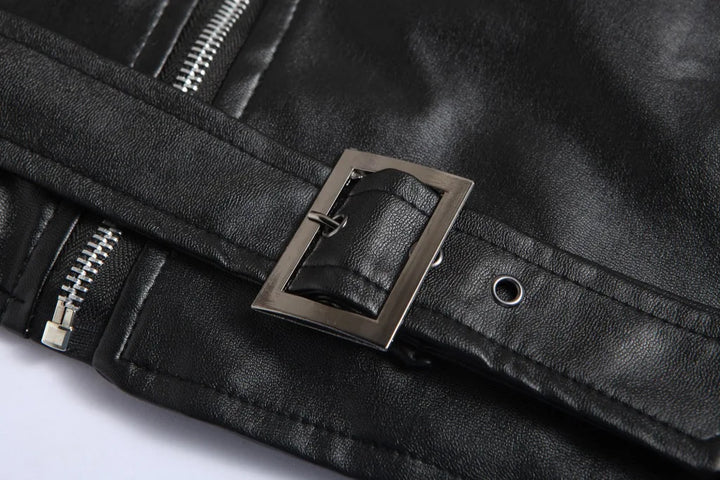 Elegante schwarze Herren Austin Motorradjacke mit Gürtel, wintertauglich & winddicht, für stilvolle Männer.
