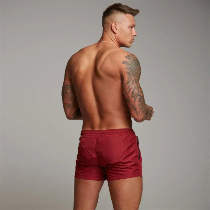 Bequeme, schnelltrocknende Herren Schwimmshorts für Wassersport und Strand. Ideal für Urlaub und Freizeit.
