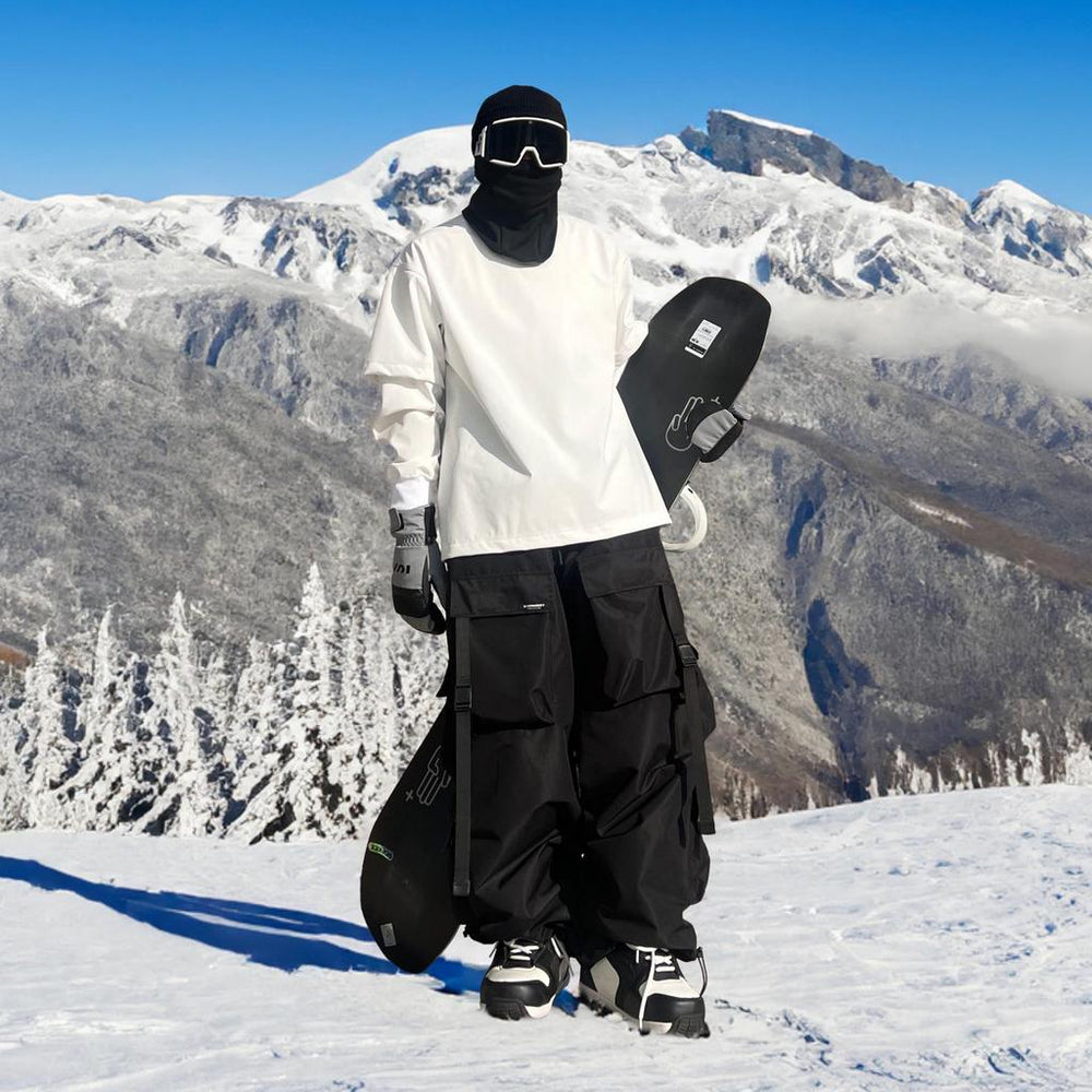 Lässige Herren Baggy Skihose mit viel Bewegungsfreiheit, perfekt für Snowboard- und Skiabenteuer.
