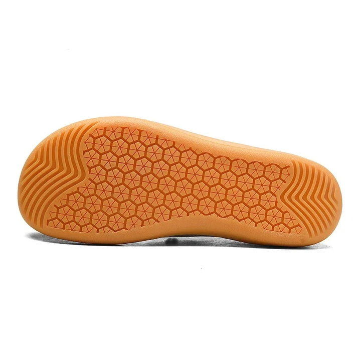 Stilvolle Herren Barfußschuhe als bequeme Alltagsschuhe mit atmungsaktivem Obermaterial.