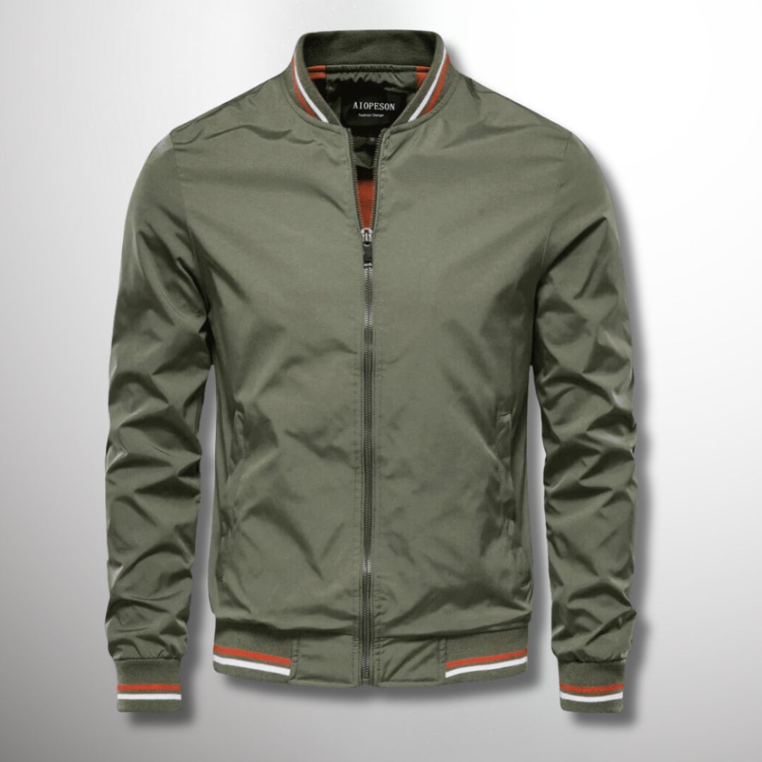 Vielseitige Herren Freizeitjacke, wasserabweisend, ideal als Frühlings- und Herbstjacke für Outdoor-Aktivitäten.