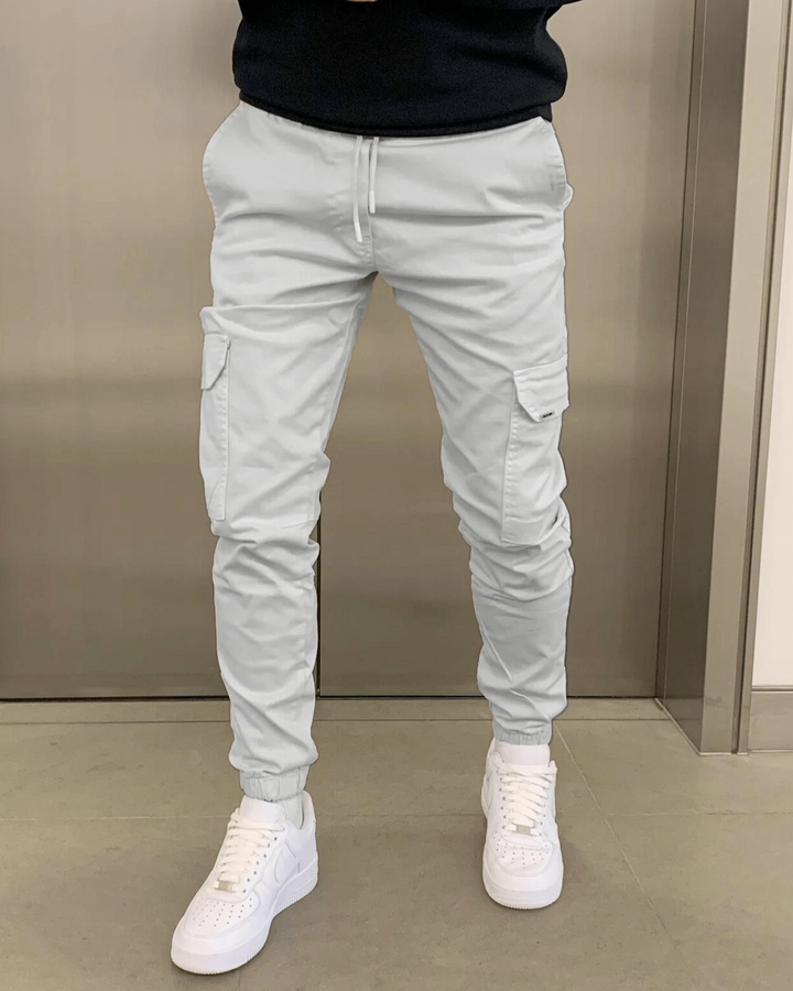 Elastische Bündchen der Herren Cargo-Jogger, sorgen für optimalen Sitz & modernen, sportlichen Look.