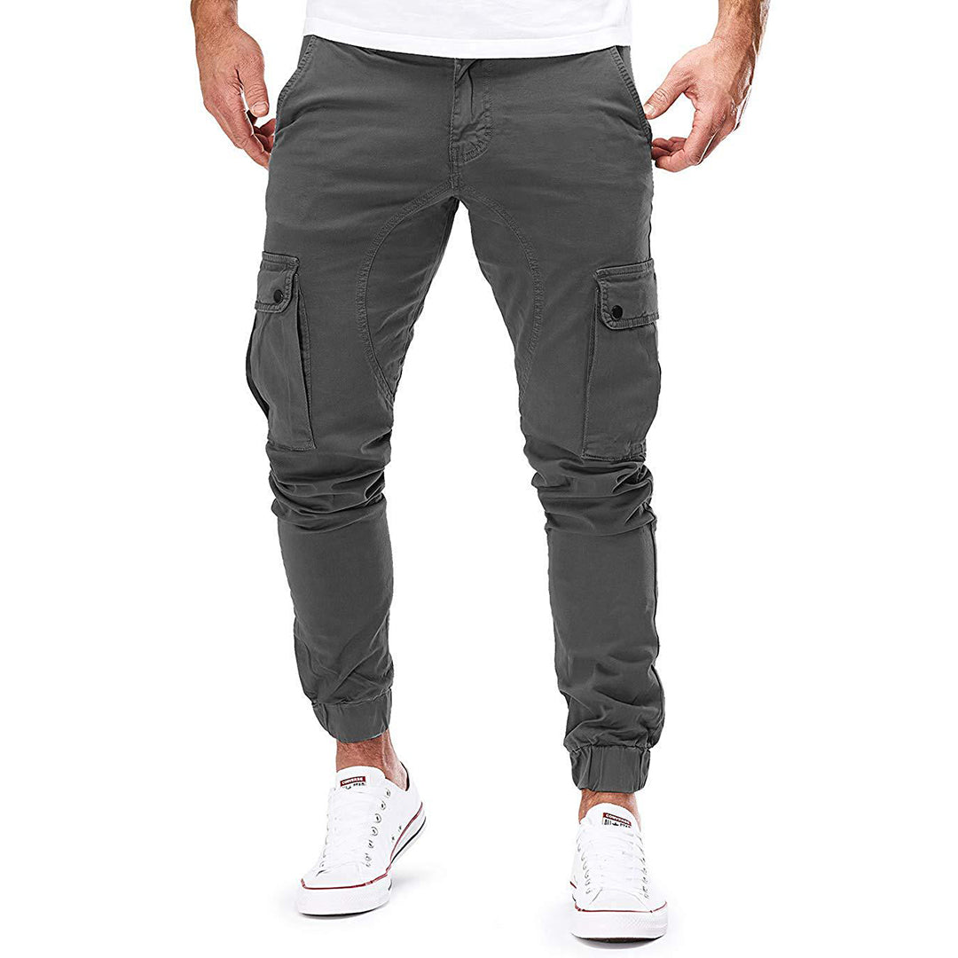 Rückansicht der Herren Cargohose mit praktischen Gesäßtaschen und robustem Design für Streetwear.