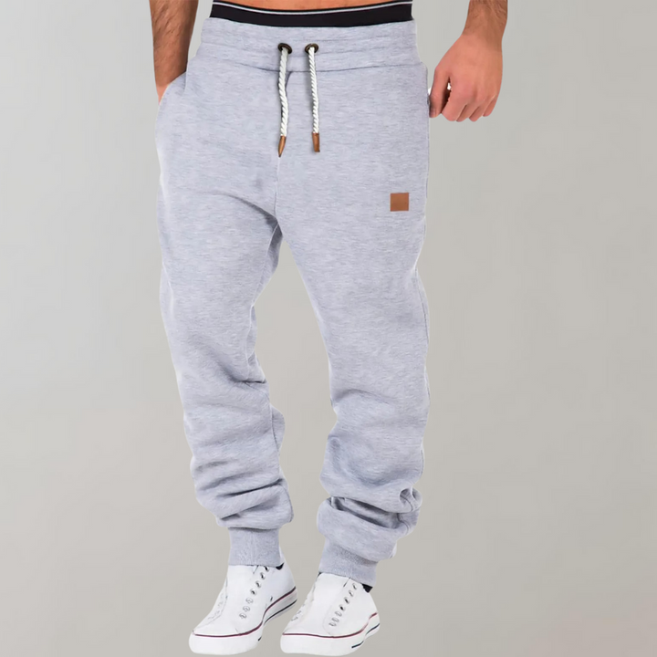 Komfortable Herren Jogger Hose für Alltag & Freizeit, aus weichem Material, sportlich-elegant & perfekt zum Entspannen.