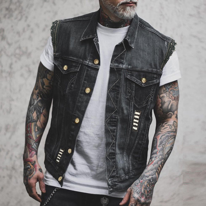 "Herren Denim Weste im Vintage Look mit silbernen Knöpfen, modisch und bequem für vielseitige Kombinationen."
