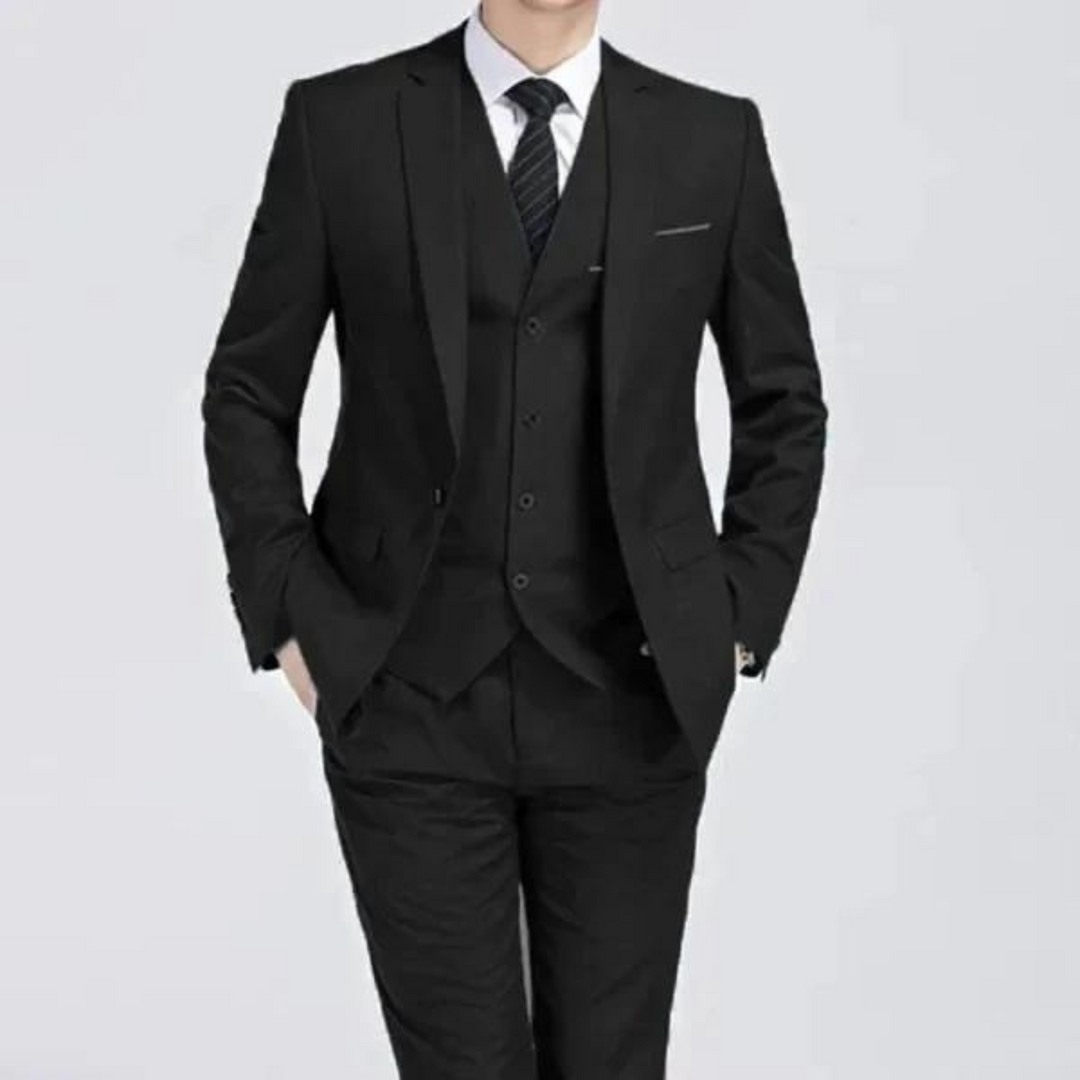 Stilvolles Sakko, Weste & Hose: Herren Dreiteiler Anzug, die perfekte Kombination für einen eleganten Look.