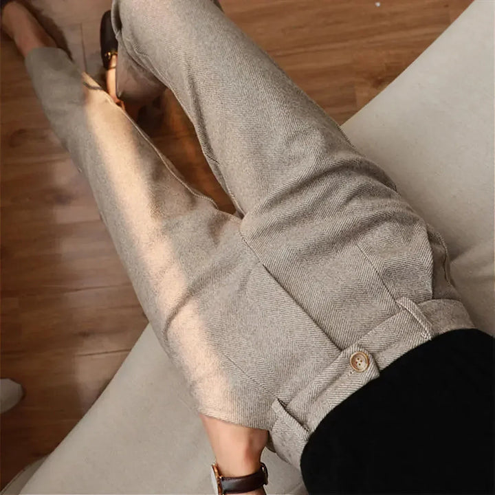 Klassische Herren Business Hose Regular Fit. Elegante Anzughose für Männer, perfekt für den anspruchsvollen Männermode-Stil.