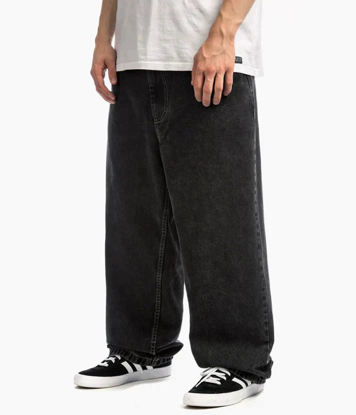 Herren Frühlingsjeans mit weiter Passform, lässig & bequem, ideal für Freizeit & Streetwear.
