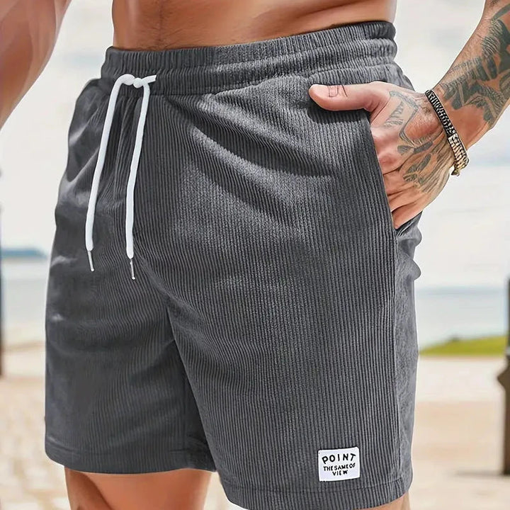 Bequeme & stilvolle Herren Sommershorts, ideal für entspannte Outdoor-Erlebnisse.