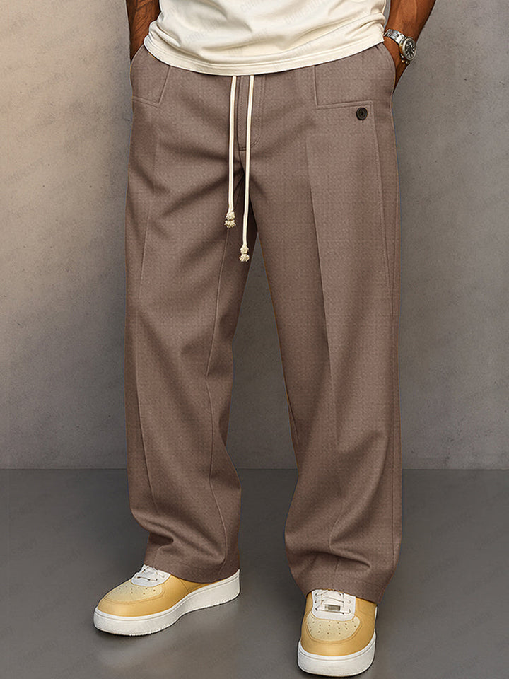 Moderne Herren Streetwear Hose mit Kordelzugbund und Bügelfalte. Eine bequeme und zugleich elegante Wahl.