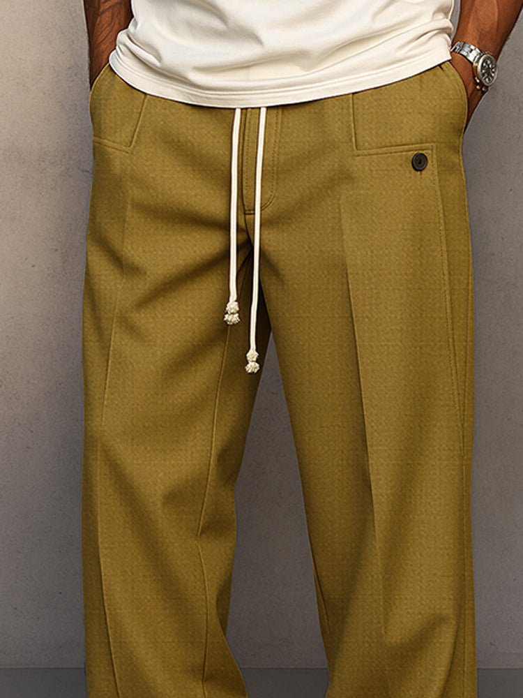 Stilvolle Herrenhose: Kordelzugbund für Anpassung, Bügelfalte für einen gepflegten Look. Vielseitig kombinierbar.