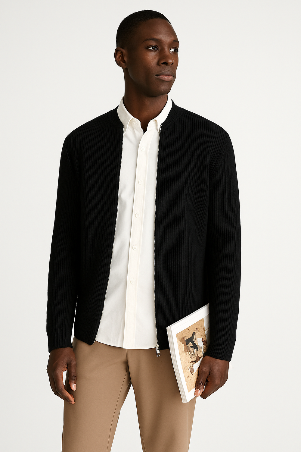 Eleganter Herren Strickpullover mit gerippter Struktur & Reißverschluss. Perfekt für die Frühlingsmode.