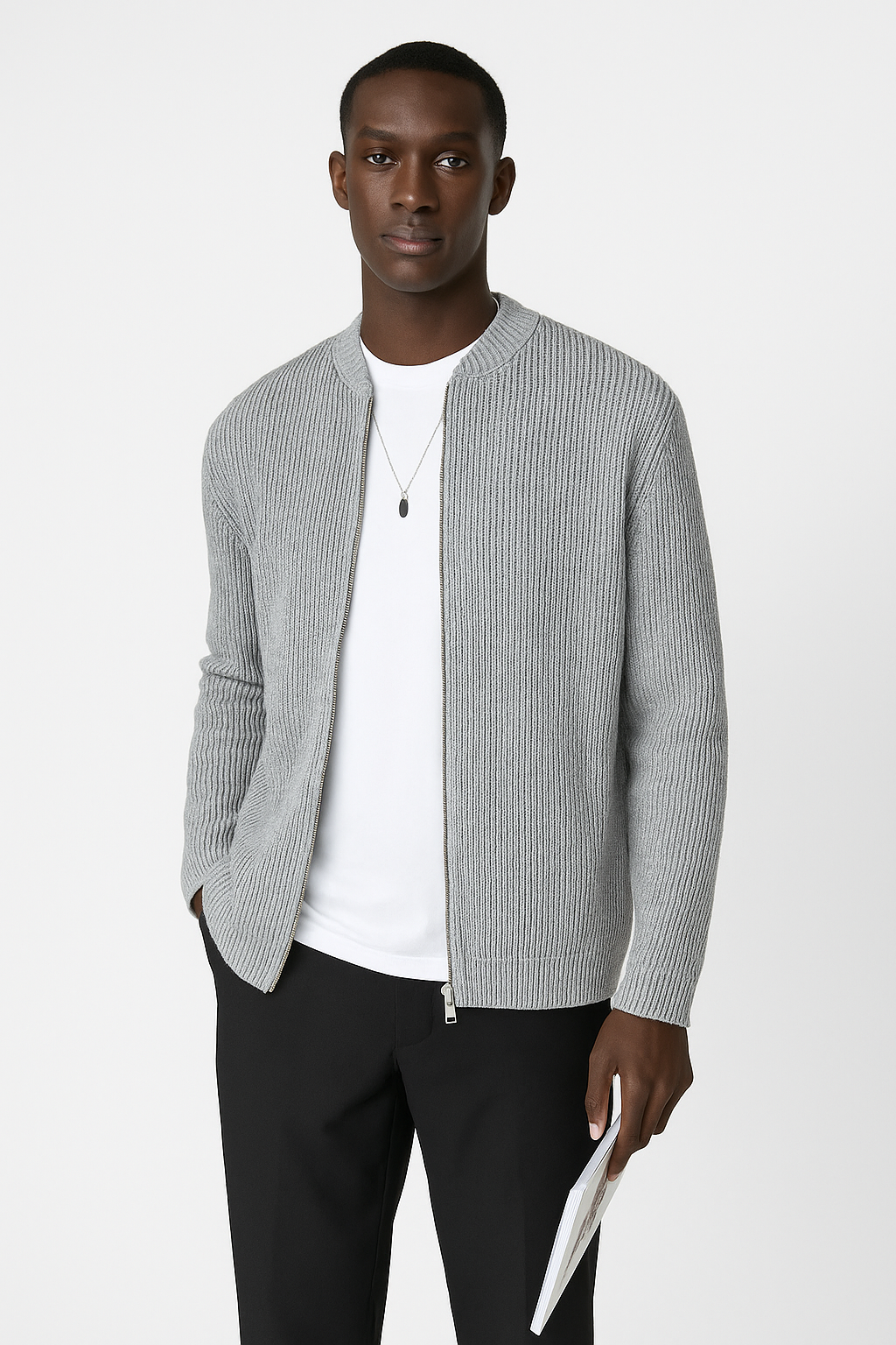Frühlings-Herren-Strickpullover mit Reißverschluss, gerippt. Optimal als Übergangs-Oberteil für Männer.
