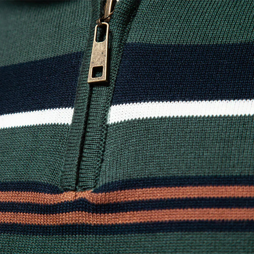 Stilvoller Herren Strickpullover gestreift mit Halb-Zip. Ideales Oberteil für Herbst- & Wintermode.