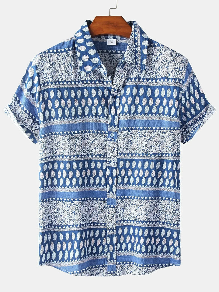 Modisches Herren Hawaihemd mit floralem Muster, ideal als Sommerhemd für Herrenmode und tropischen Sommerstil.