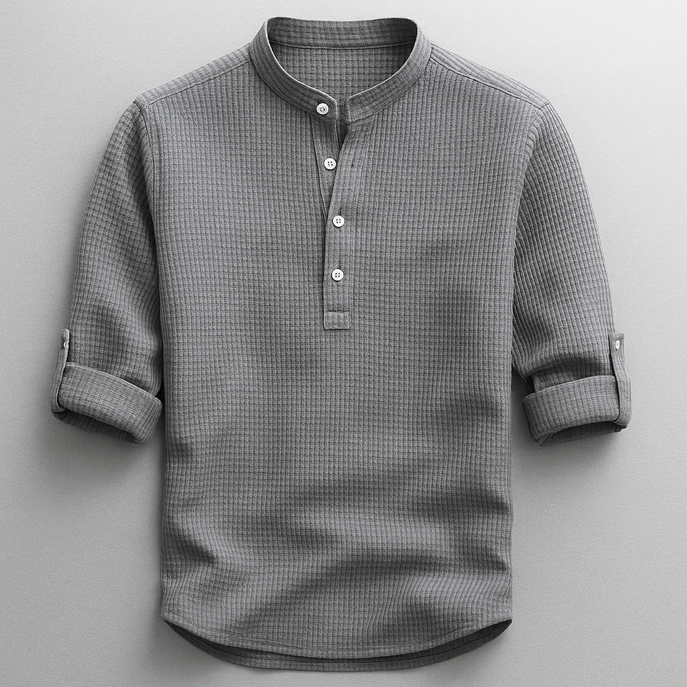Modisches Herren Henley Shirt mit verstellbaren Ärmeln, ideal für lässige Männer-Freizeitkleidung.