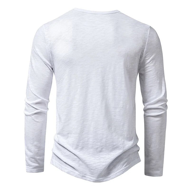 Herren Langarmshirt mit Henley-Knopfleiste, schmaler Schnitt, stylisch für modernen Freizeit-Look.