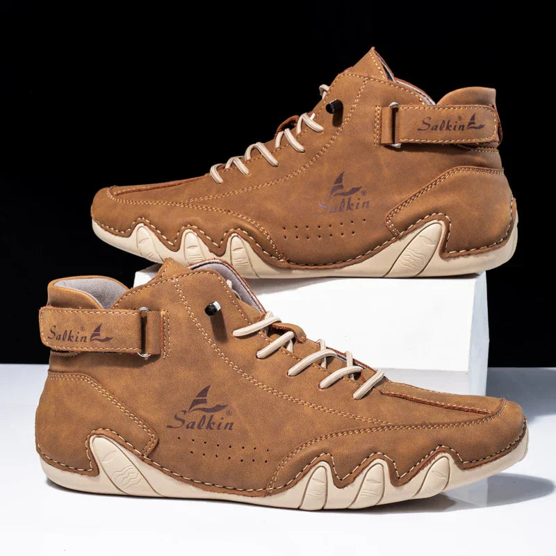 Alltagstaugliche Herren High-Top-Schuhe. Robuste Qualität, komfortable Passform & stylische Ziernähte.