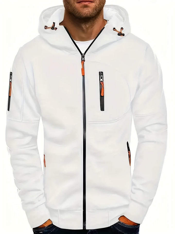 Herren Kapuzenjacke getragen: Bequeme, wetterfeste Herren Kapuzenjacke im Herbst-Look, perfekt für Outdoor.