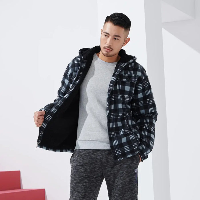 Robuste Herren-Winterjacke: Kariertes Design, warm gefüttert, ideal als Outdoor- und Freizeitbegleiter.