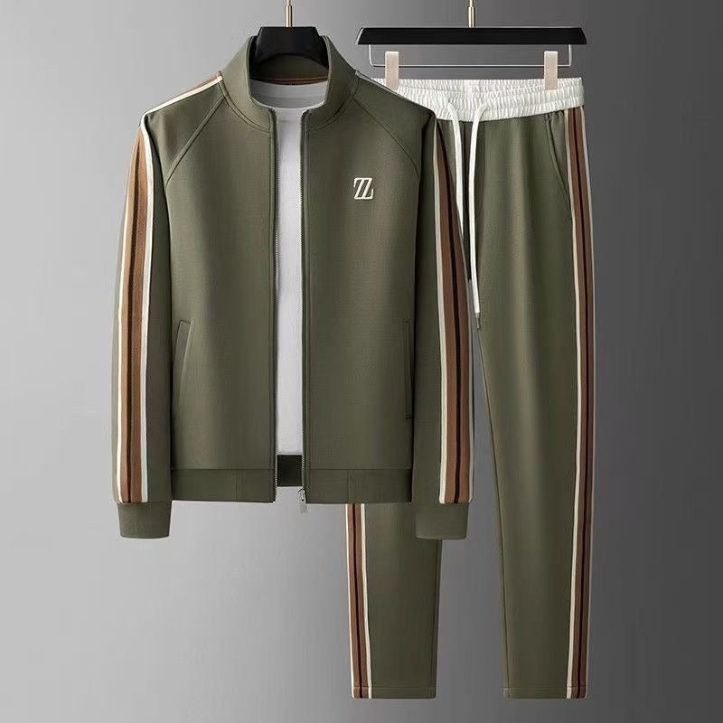 Warmes Herren Trainingsanzug Set für den Winter: komfortable Jacke & Kordelzughose. Stilvolle Sportbekleidung.