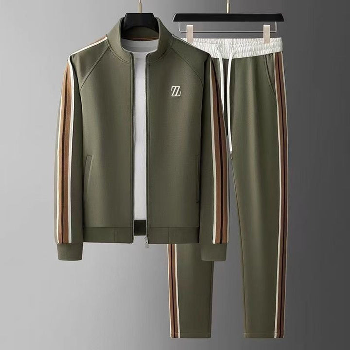 Warmes Herren Trainingsanzug Set für den Winter: komfortable Jacke & Kordelzughose. Stilvolle Sportbekleidung.