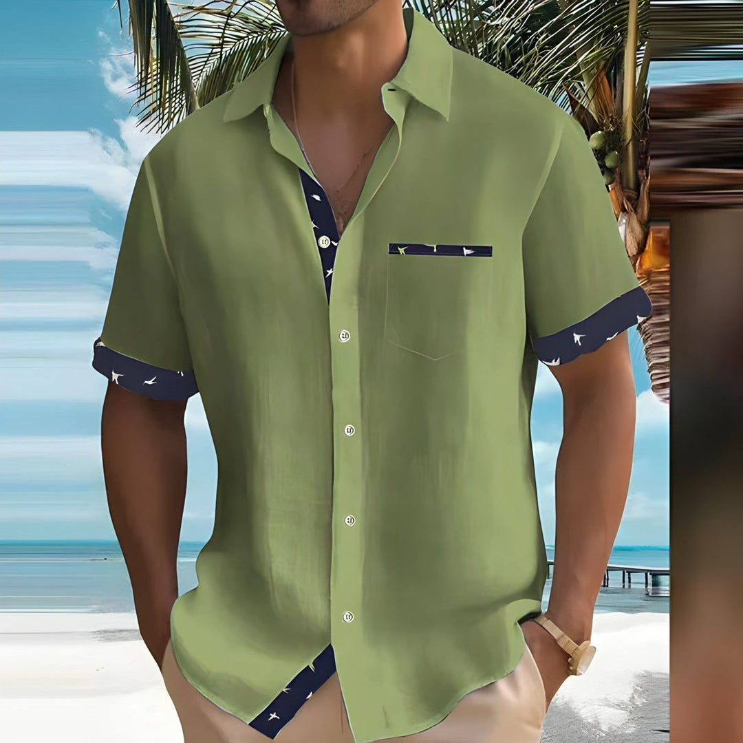 Luftiges, bequemes Herren Kurzarmhemd, ideal als Alltagshemd oder Sommerhemd für entspannte Freizeittage.
