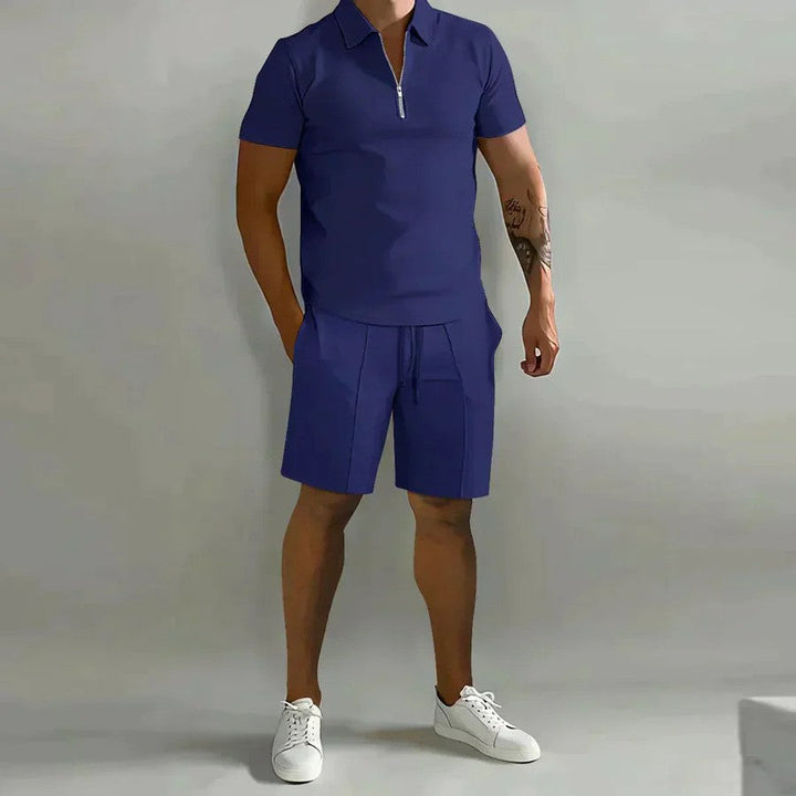 Herren Sommer Polo- & Short-Set in entspannter Passform. Vielseitige Freizeitkleidung für jeden Mann.