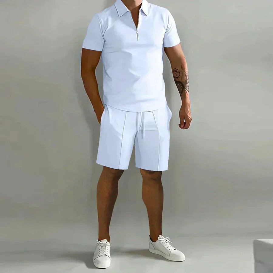 Attraktives Herren Zweiteiler-Set für den Sommer: bequemes Poloshirt und luftige Shorts. Perfekt für Casual-Looks.