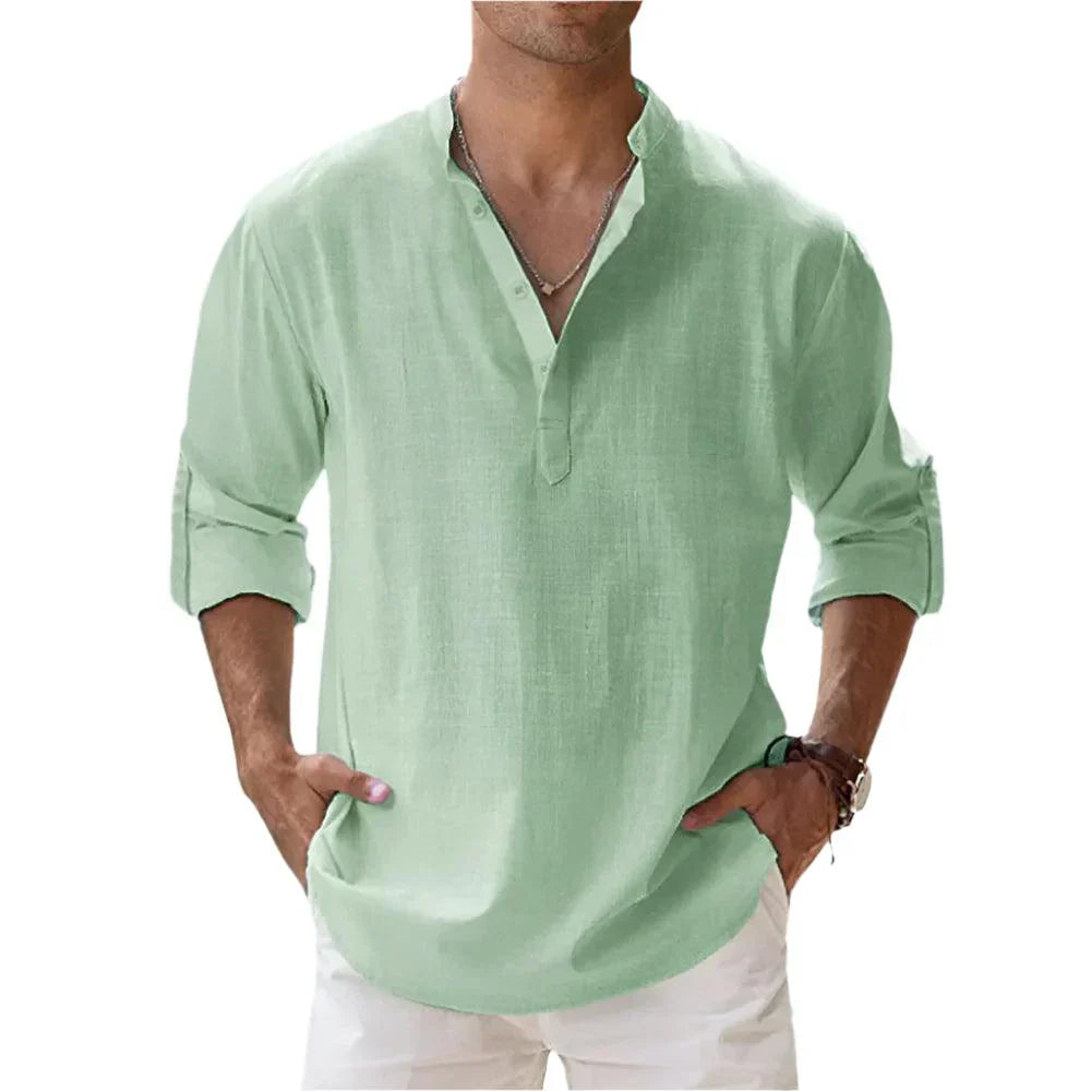 Bequemes Herren Langarm Henley-Shirt mit Stehkragen. Hochwertiges Basic-Freizeitshirt für Herbst und Alltag.
