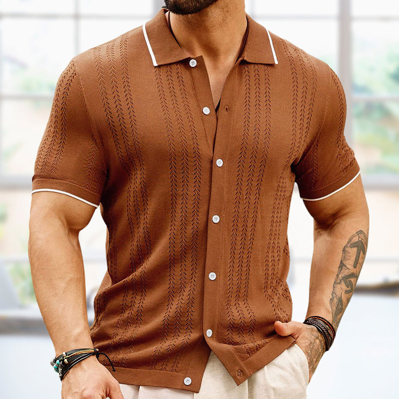 Beiges Herren Langarm Polo-Shirt mit Reverskragen und Knopfleiste, bequem für Alltag und Übergangszeit.