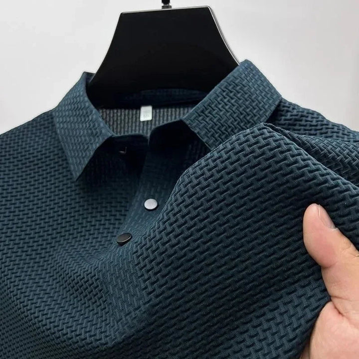 Elegantes Langarm-Polohemd für Herren, perfekt für Herbstmode und Business Casual Outfits.
