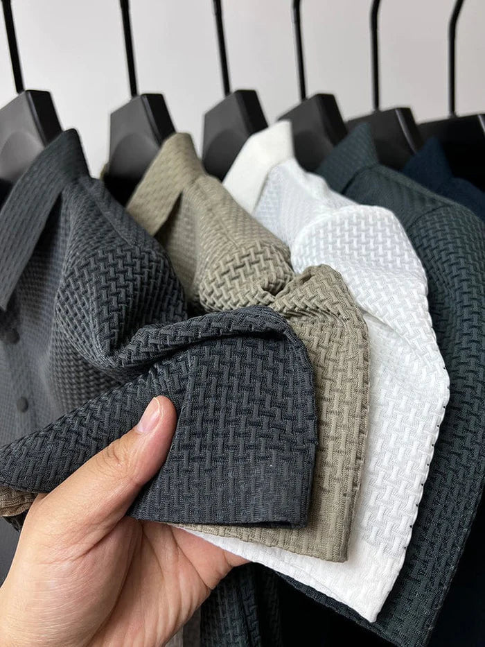 Modernes & bequemes Herren Langarm-Polohemd für den Herbst. Perfekt für stilvolle Freizeitoutfits.