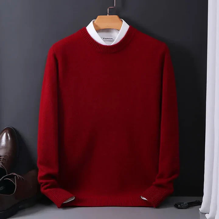 Klassischer Herren V-Ausschnitt Pullover, Langarm, in Bordeauxrot. Vielseitiges Casual- & Business-Oberteil.