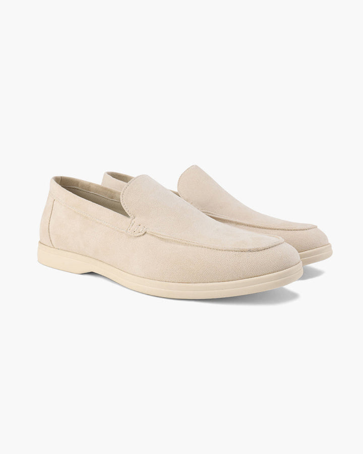 Elegante Slip-On Loafer für Herren in Schwarz; hochwertige Freizeitschuhe mit vielseitigem Design.