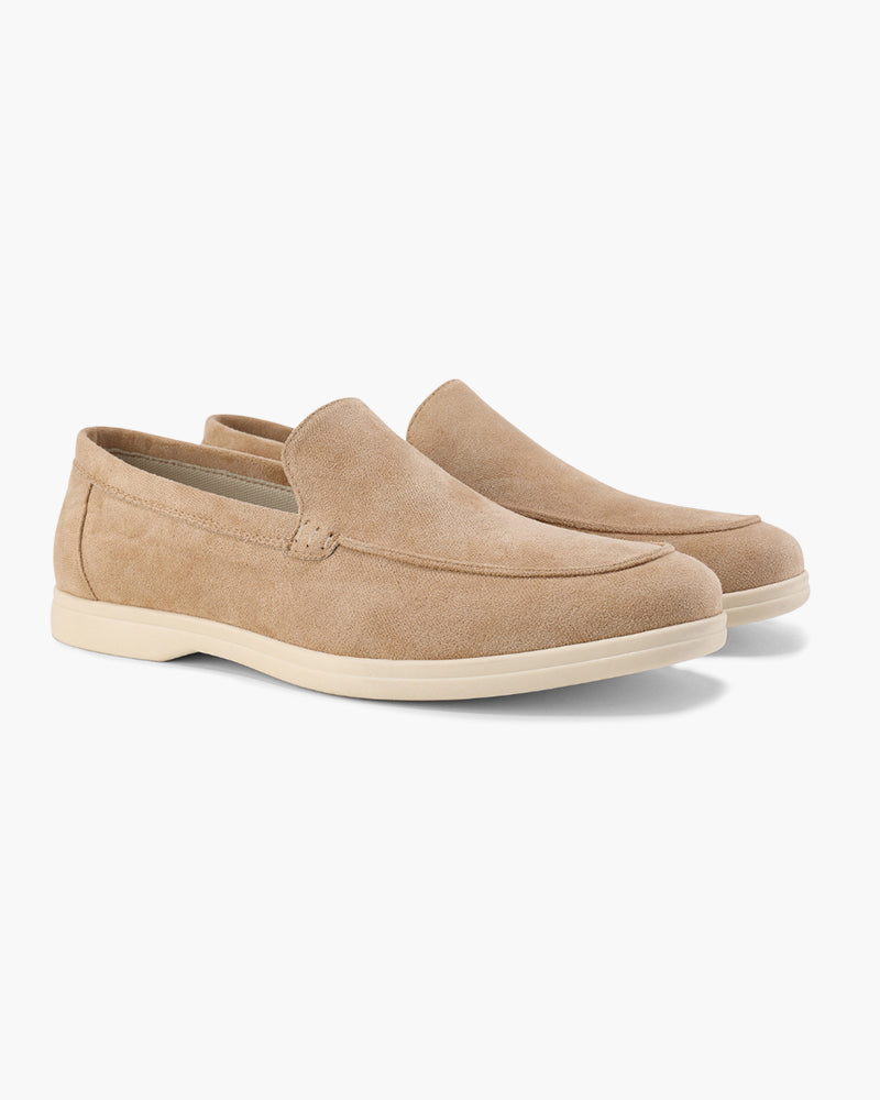 Schwarze Herren Loafer; zeitlose Slip-On Schuhe, perfekt für einen gepflegten, aber entspannten Look.