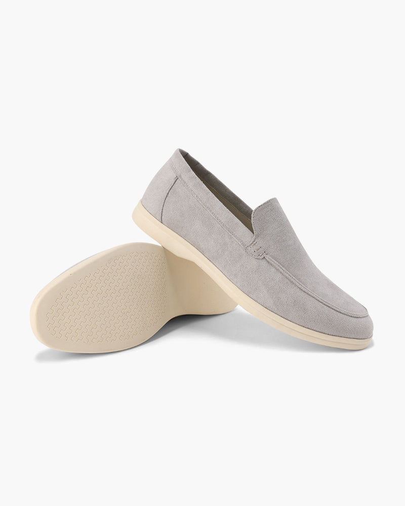 Herbstliche Herren Loafer in Mokka; warme, gepolsterte Slip-Ons für komfortablen Schritt.