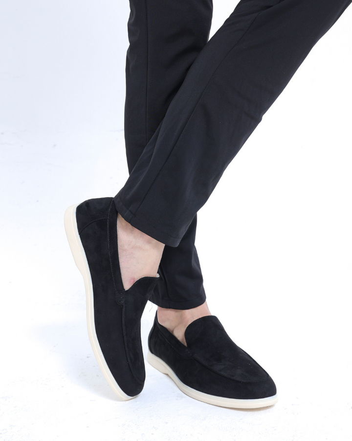 Herren Komfort-Loafer in Marineblau; gepolsterte Slip-On Schuhe für mühelosen Stil den ganzen Tag.