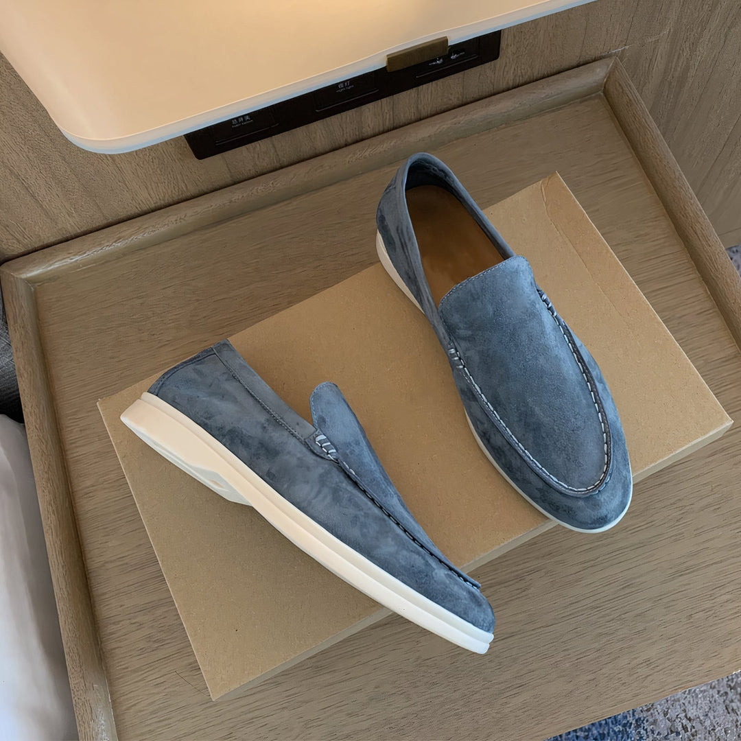 "Herren Loafers aus Premium Leder, elegant und komfortabel, in Dunkelblau. Klassisches Design, hoher Tragekomfort."