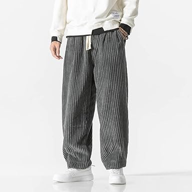 Moderne Herren Frühlingshose Loose Fit mit Kordelzug an der Taille, vielseitig und komfortabel für warme Tage.